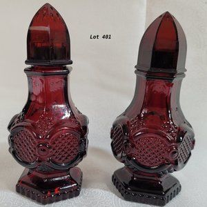 Vintage Avon Cape Cod Collection 1876 Salt & Pepper Set